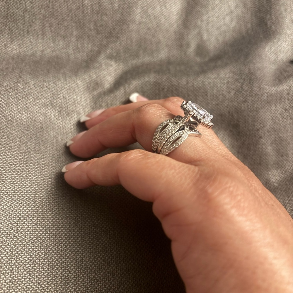 Vintage Wedding Ring Set - Picture 3 of 7